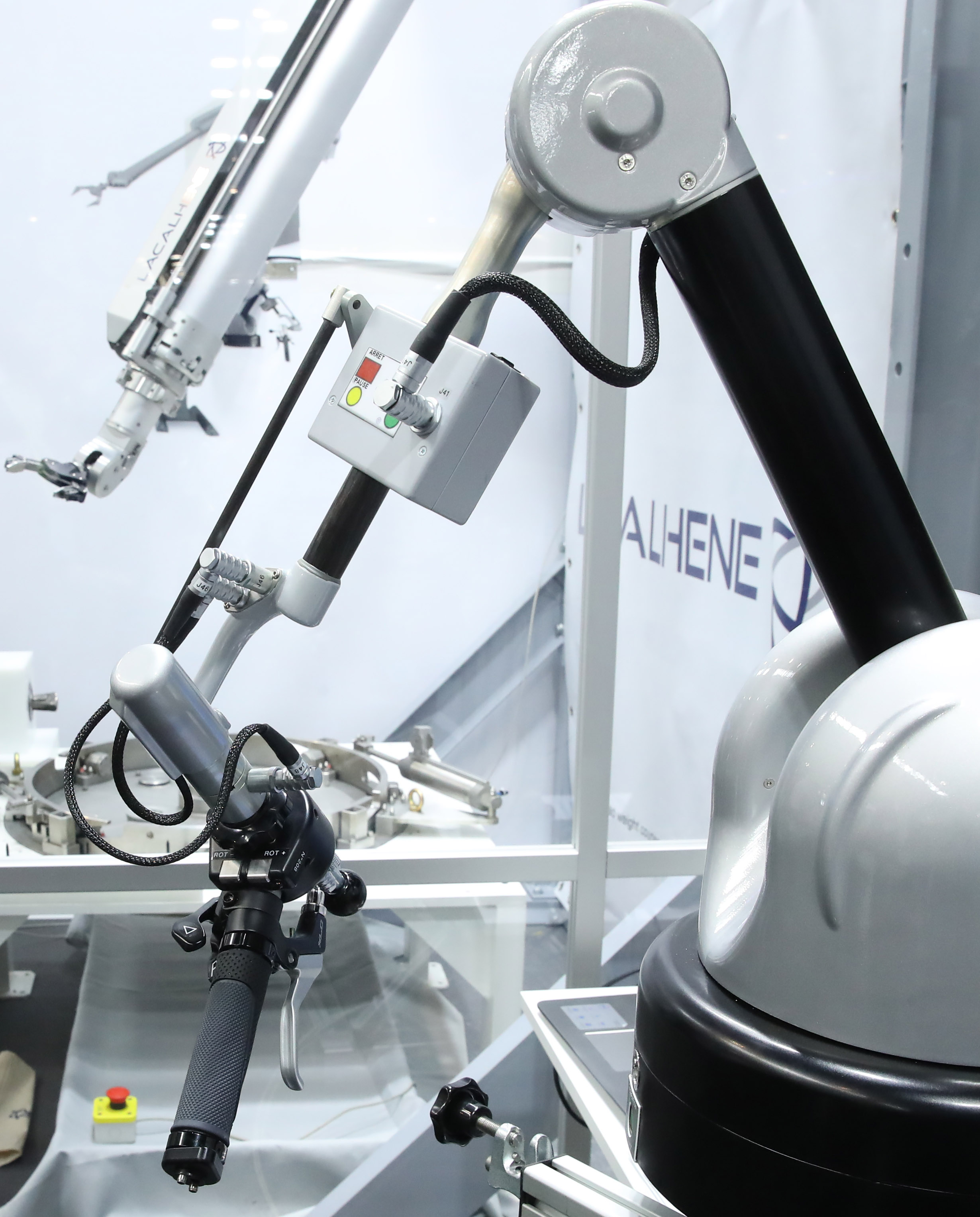 MT200 TAO computer-assisted manipulator for large hot cells